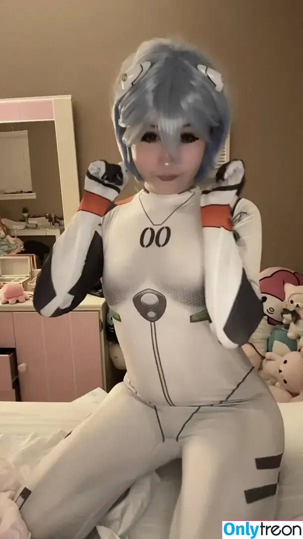 mewingava nude photo #0101 (mewava / mewmewava)
