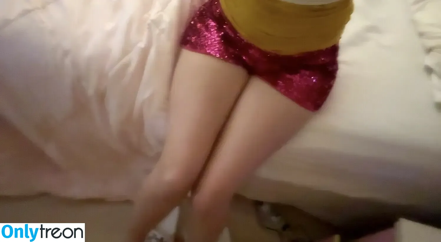mewingava nude photo #0127 (mewava / mewmewava)