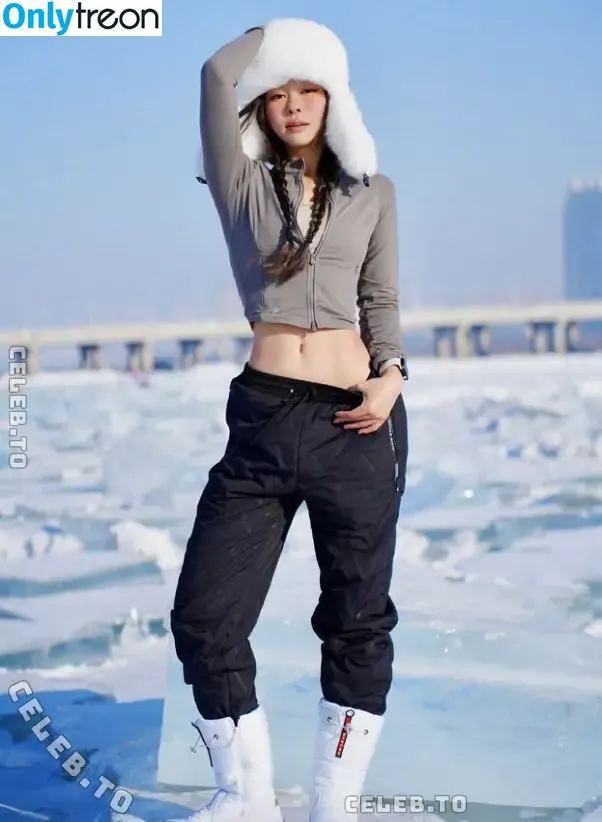 Mhyochi nude photo #0081 (mhyochi.png)