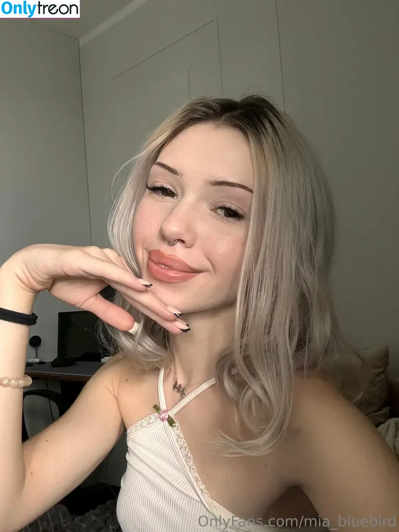 Mia_bluebird nude photo #0138 (clarathestudent / miabluebird)