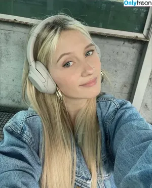 Mia Jordy / mmiaaaaaa / stunninggg_miaa nude photo #0002