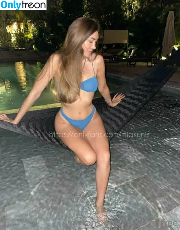 Mia K Explicit nude photo #0011 (miakexplicit)