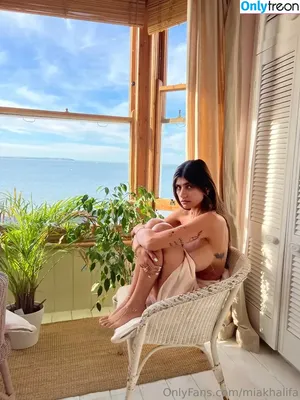 Mia Khalifa / miakhalifa nude photo #0024