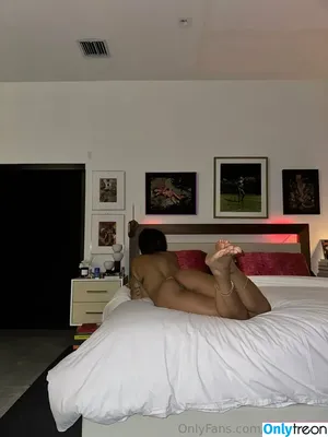 Mia Khalifa / miakhalifa nude photo #0649