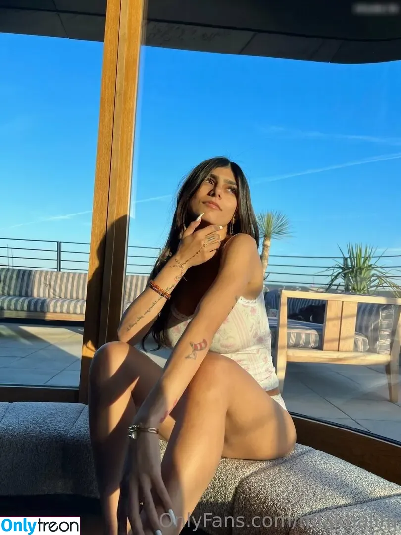 Mia Khalifa nude photo #0037 (miakhalifa)