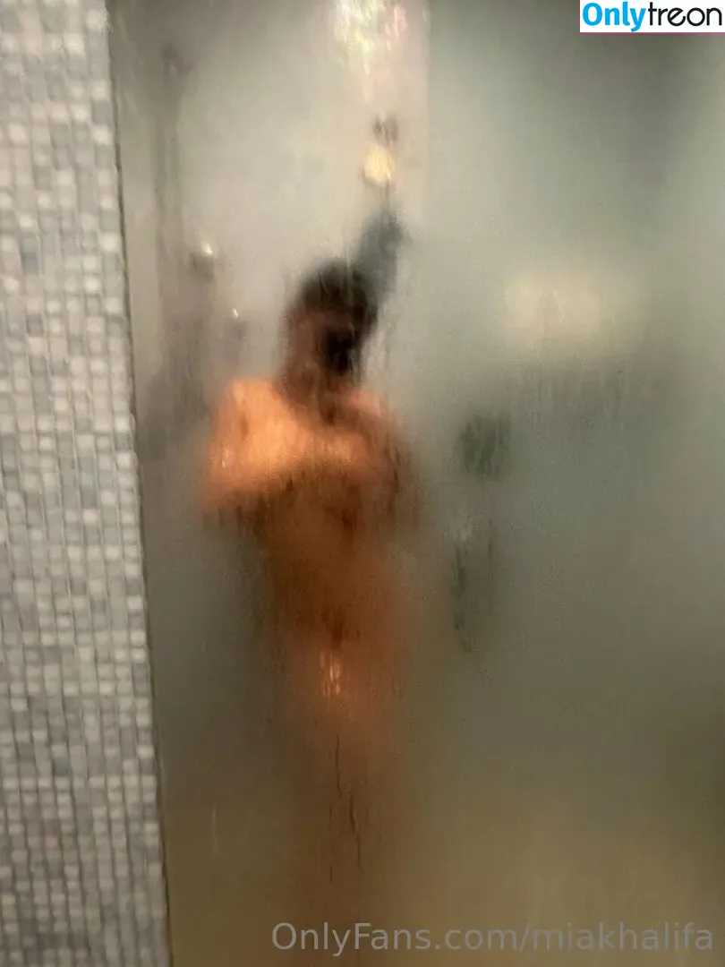 Mia Khalifa nude photo #0641 (miakhalifa)