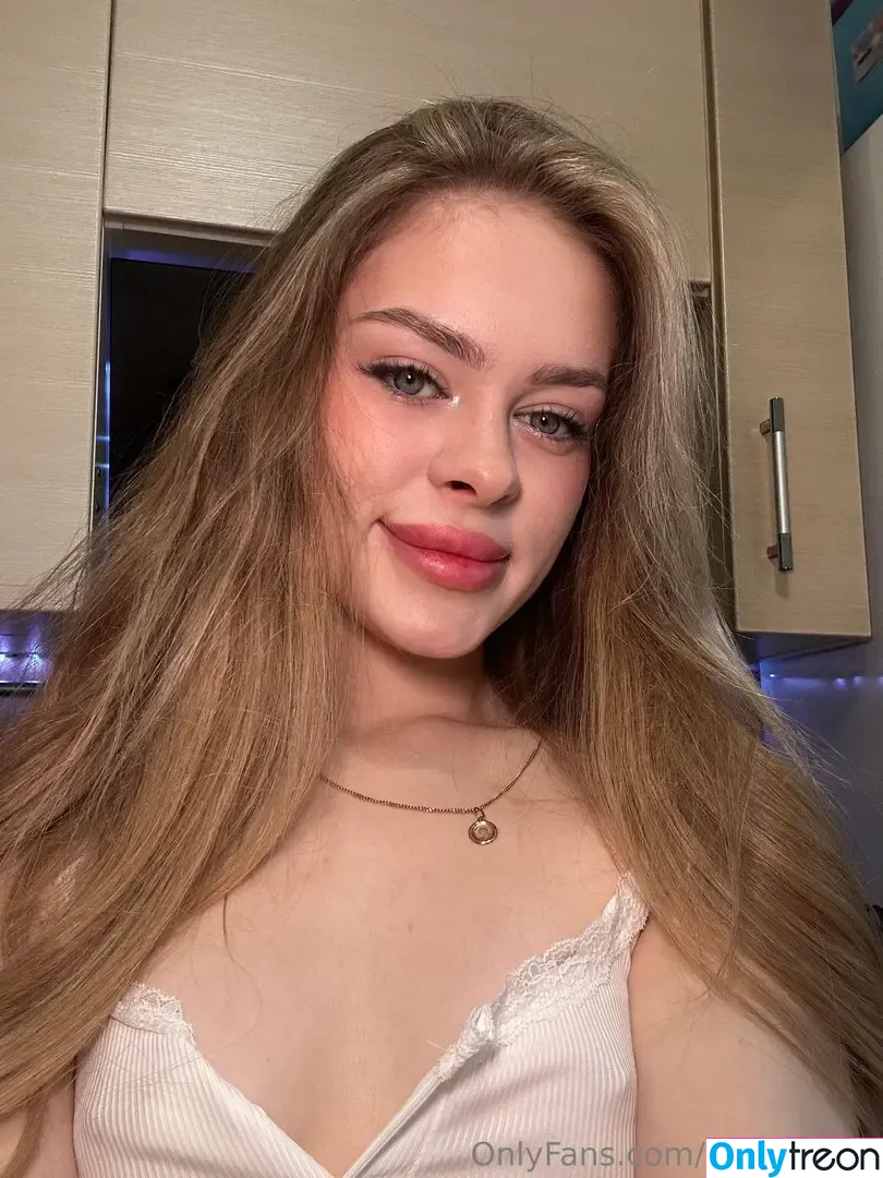 mia_miledi nude photo #0147 (gimnastkamiledi)