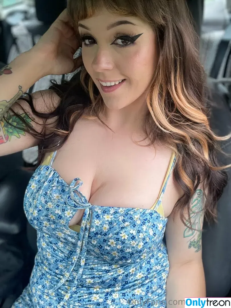 mia-ryder nude photo #0021 (meanderingmia)