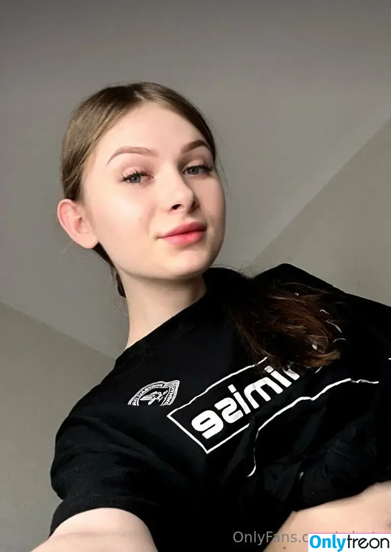 mia_ts nude photo #0005 (mia.ts / t_s_miaa)