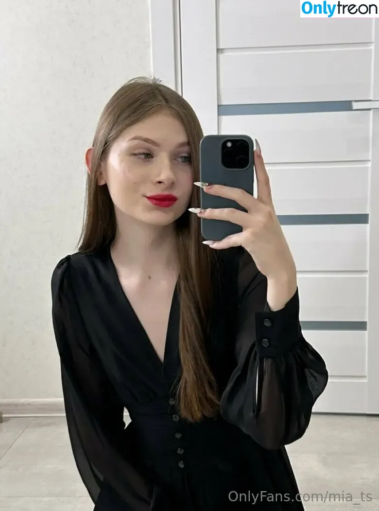 mia_ts nude photo #0016 (mia.ts / t_s_miaa)