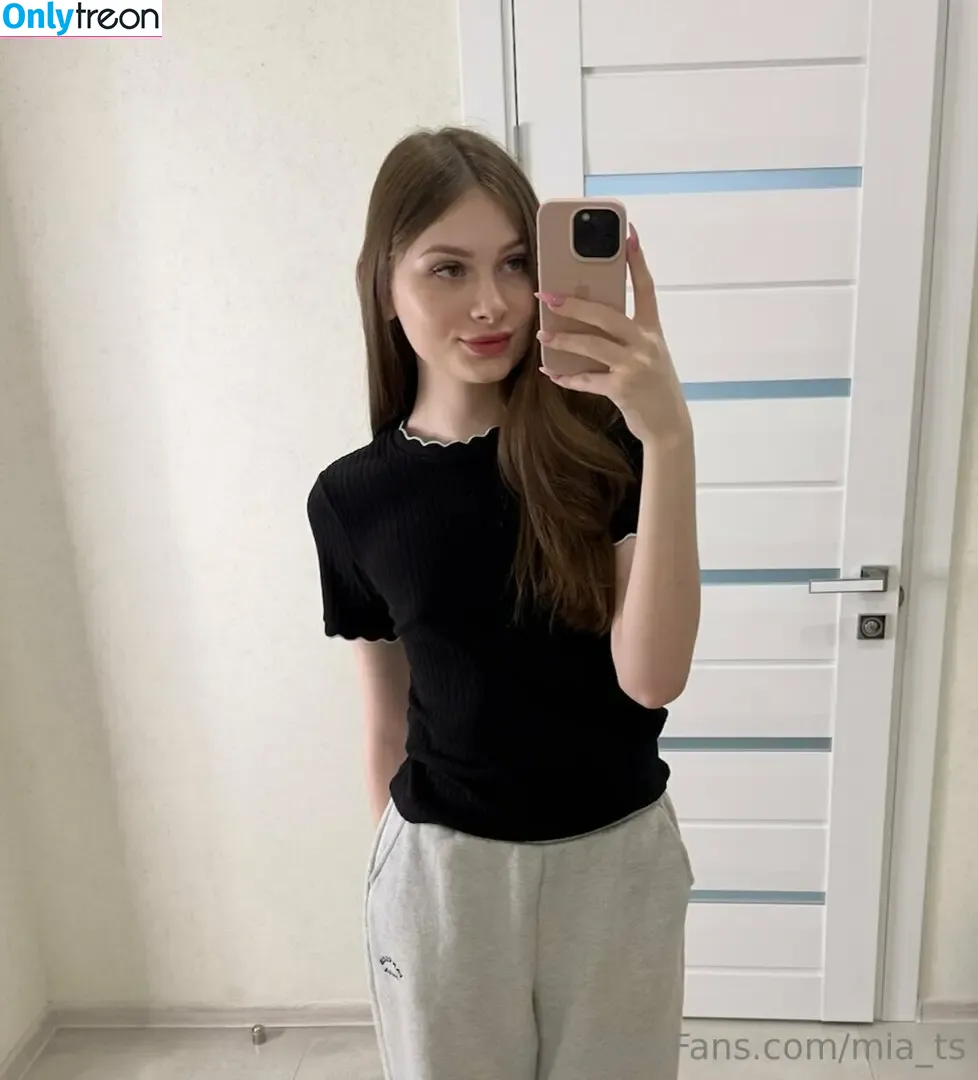 mia_ts nude photo #0017 (mia.ts / t_s_miaa)
