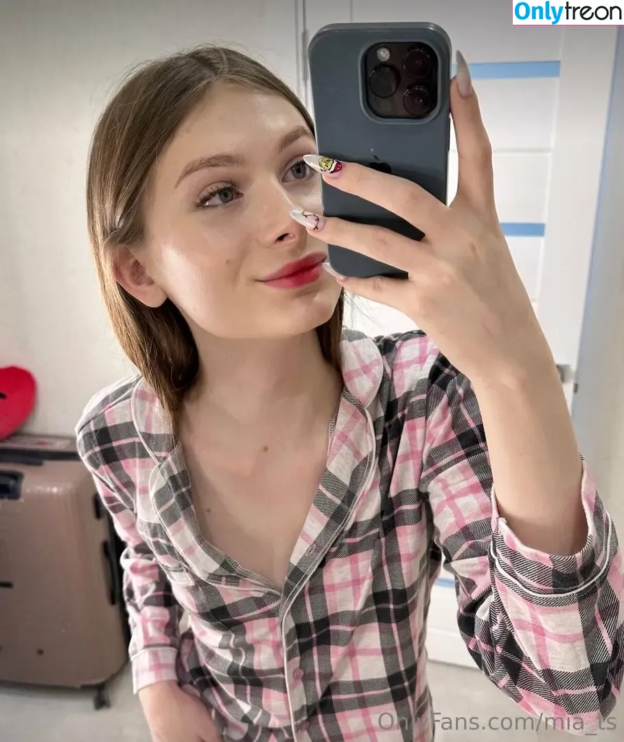 mia_ts nude photo #0146 (mia.ts / t_s_miaa)
