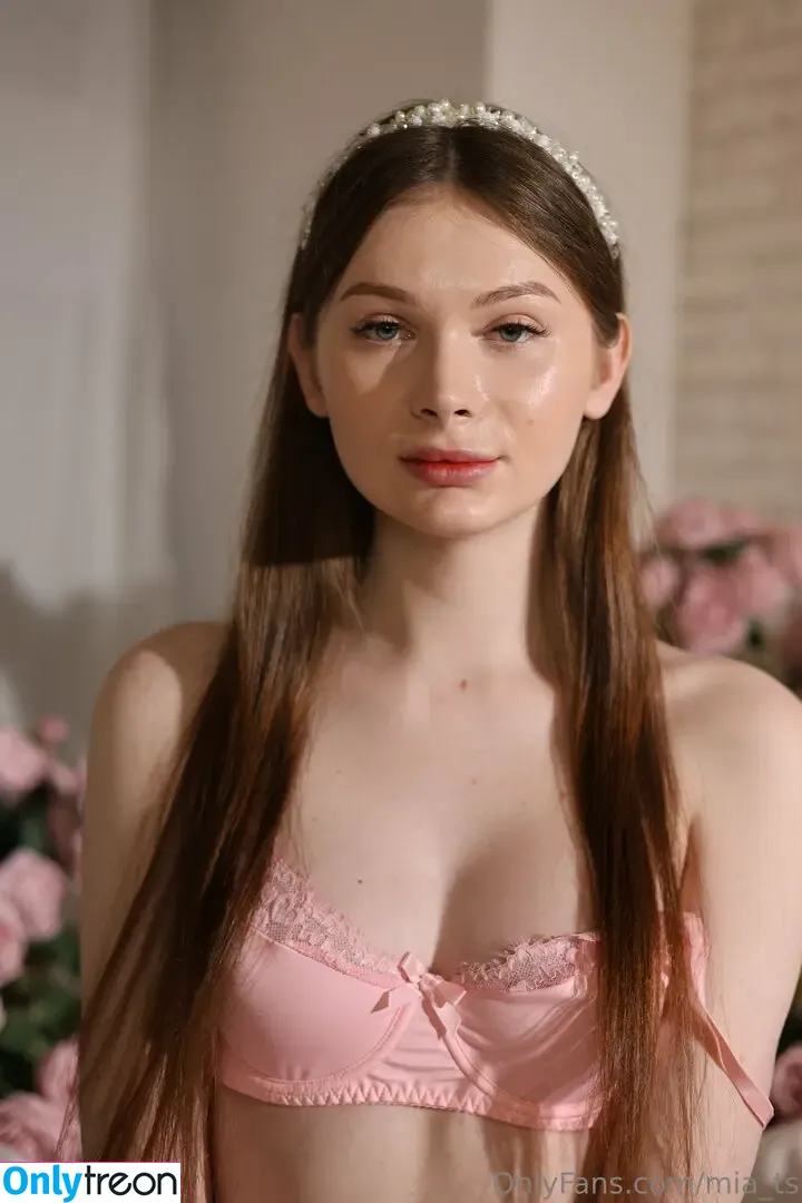 mia_ts nude photo #0155 (mia.ts / t_s_miaa)