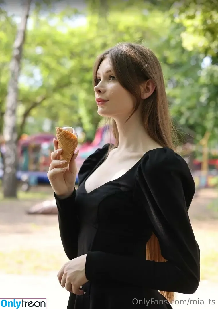 mia_ts nude photo #0201 (mia.ts / t_s_miaa)