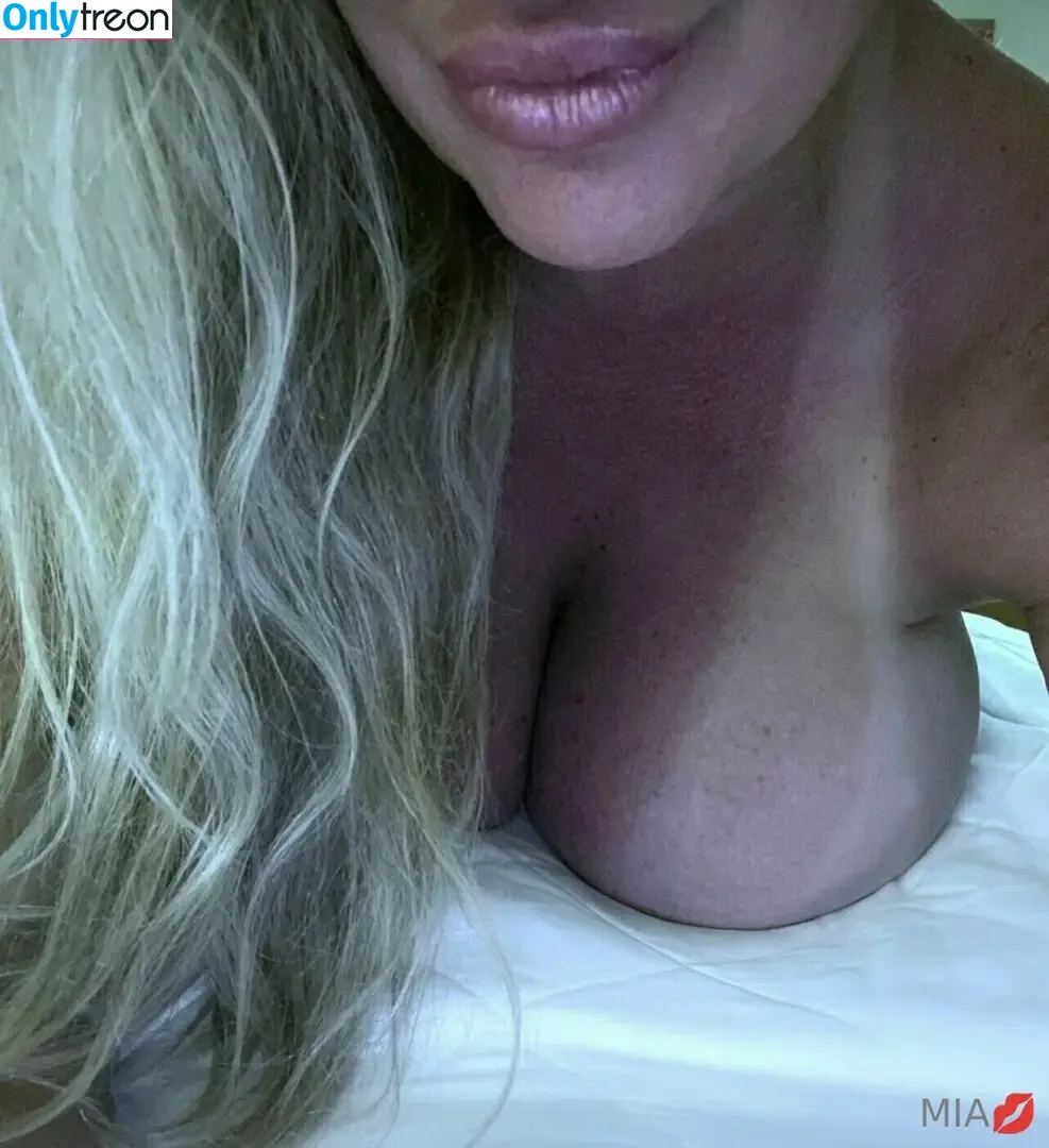 miababyxoxo nude photo #0088 (miababyxoxo44)