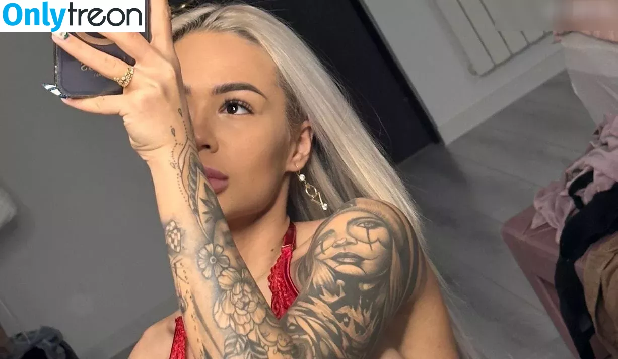 miadx nude photo #0115 (miadx_ / romania)