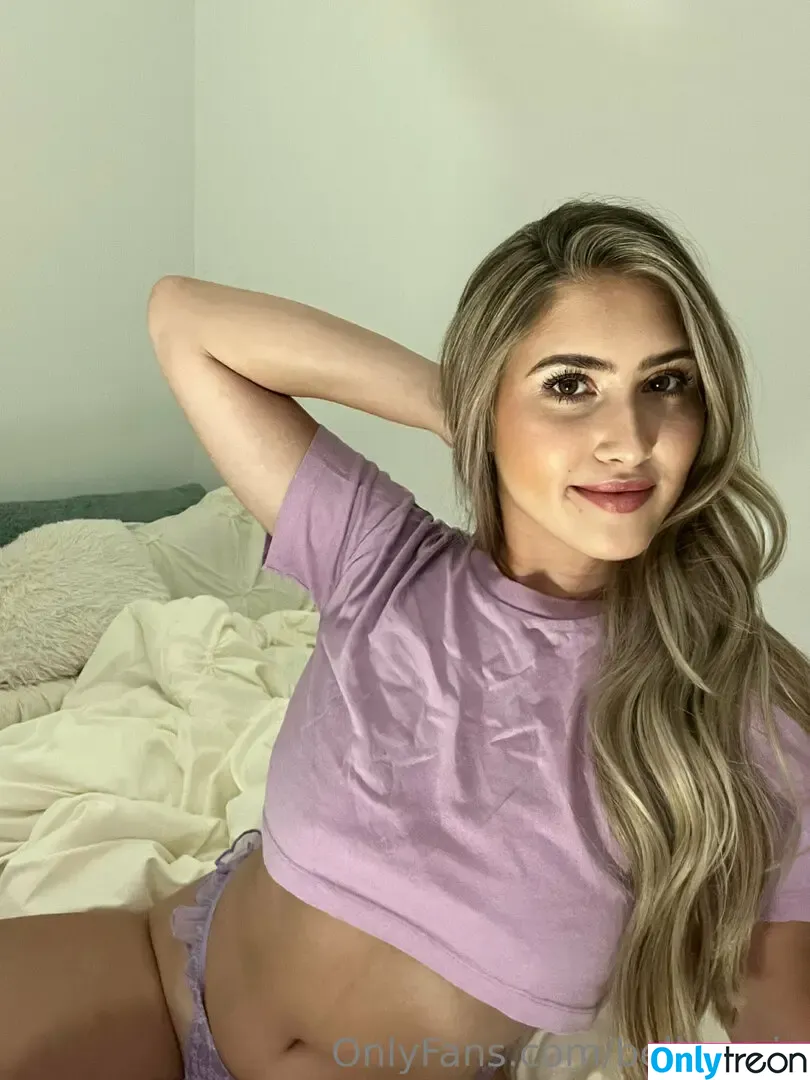 miameetsworld nude photo #0011 (mirmeetsworld)