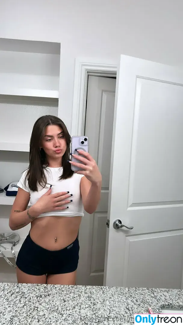 miasantiagoxxx nude photo #0008 (miasantiago)
