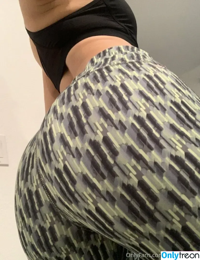 miaxo_xoxo nude photo #0171 (miapaid1 / miaxo_xox)