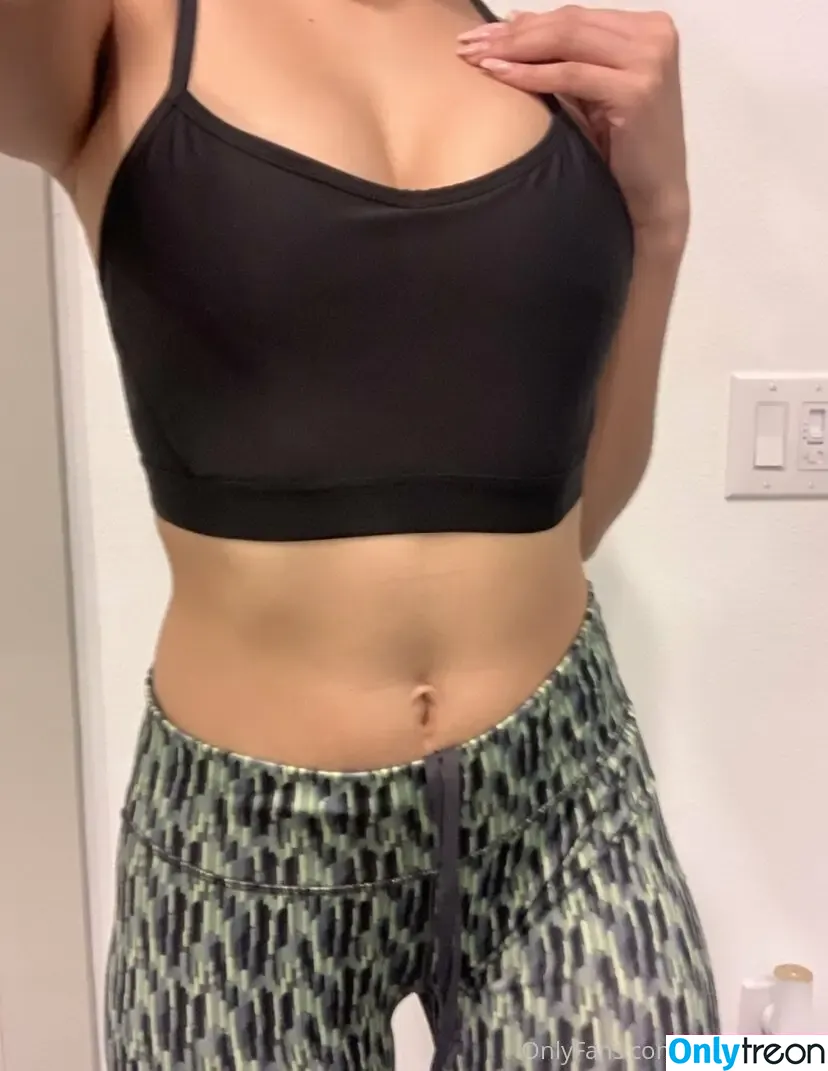miaxo_xoxo nude photo #0172 (miapaid1 / miaxo_xox)