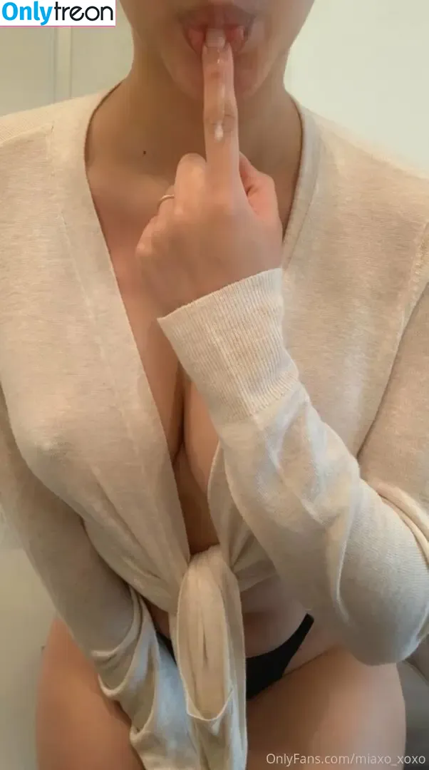 miaxo_xoxo nude photo #0488 (miapaid1 / miaxo_xox)