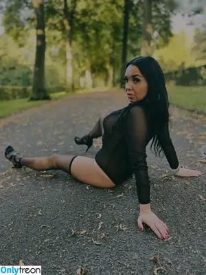  nude photo #0002