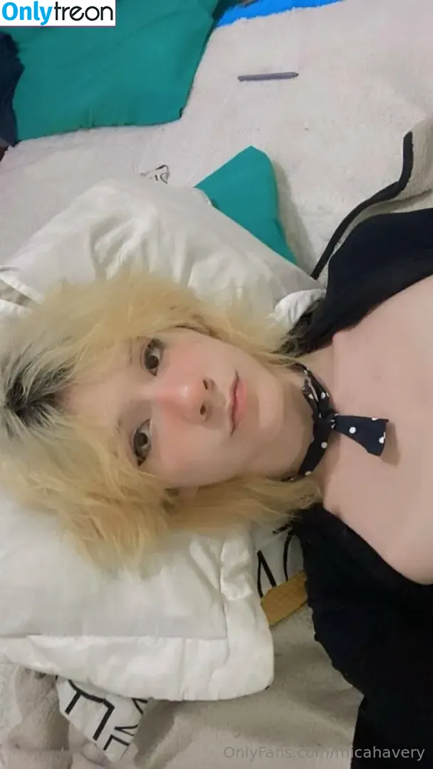 micahavery nude photo #0004 (therealmicahavery)