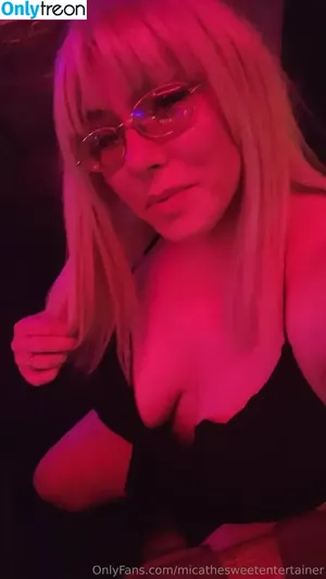  nude photo #0002