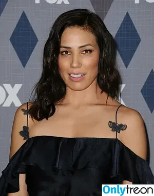 Michaela Conlin / michaelaconlin nude photo #0007