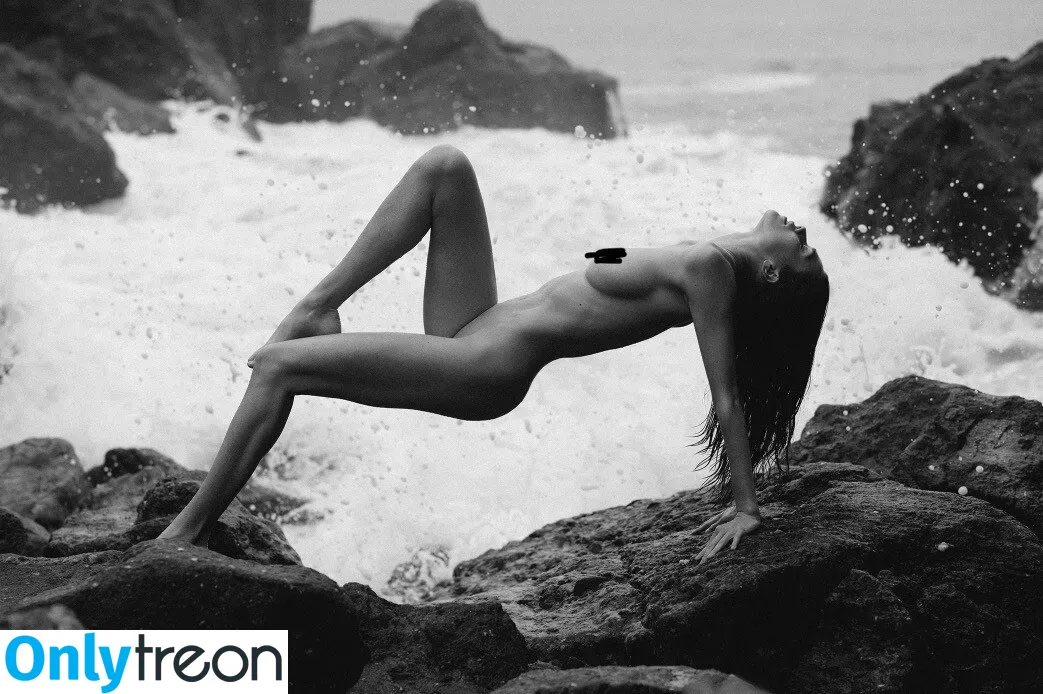 Michelle Ellyse Schlaman nude photo #0098 (Schlaman / michelle_ellyse)