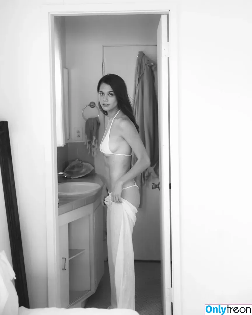 Michelle Ellyse Schlaman nude photo #0331 (Schlaman / michelle_ellyse)