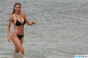 Michelle Hunziker / m_hunziker / therealhunzigram nude photo #0102