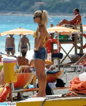 Michelle Hunziker / m_hunziker / therealhunzigram nude photo #0187