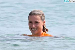 Michelle Hunziker / m_hunziker / therealhunzigram nude photo #0262