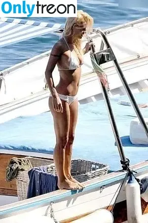 Michelle Hunziker / m_hunziker / therealhunzigram nude photo #0832