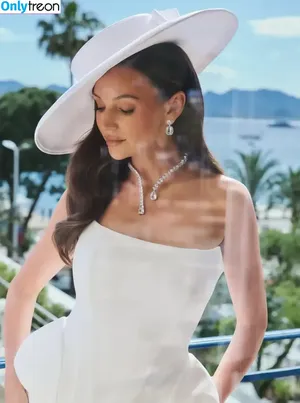 Michelle Keegan / michkeegan nude photo #0688