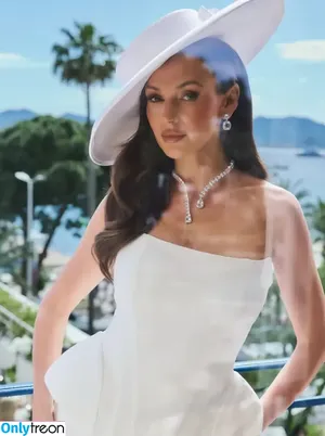 Michelle Keegan / michkeegan nude photo #0689