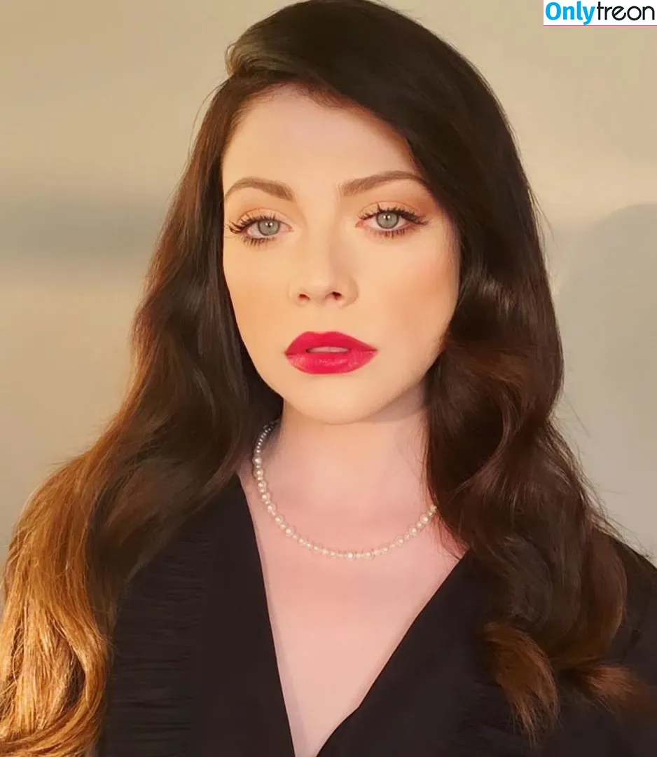 Michelle Trachtenberg nude photo #0001 (michelletrachtenberg)