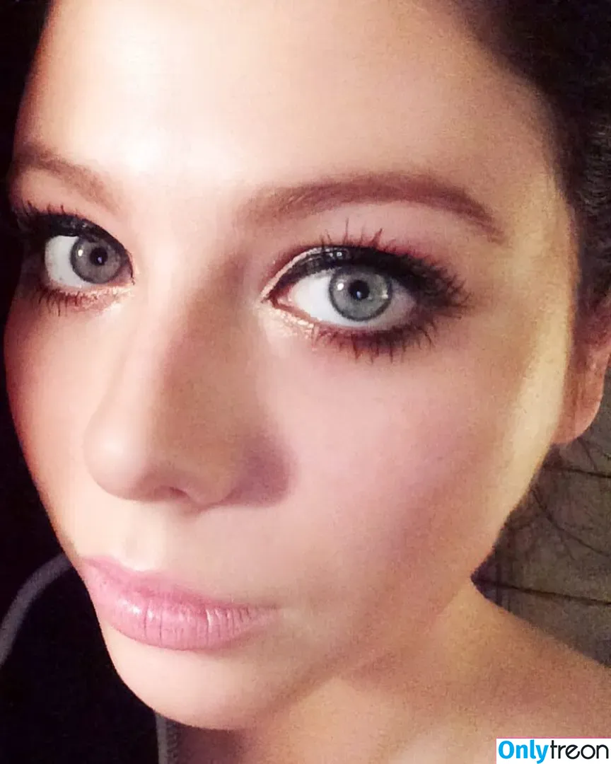 Michelle Trachtenberg nude photo #0035 (michelletrachtenberg)