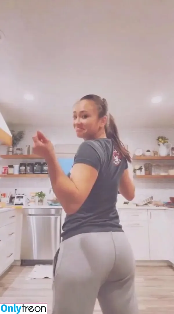 Michelle Waterson nude photo #0106 (Karate Hottie / karatehottiemma)