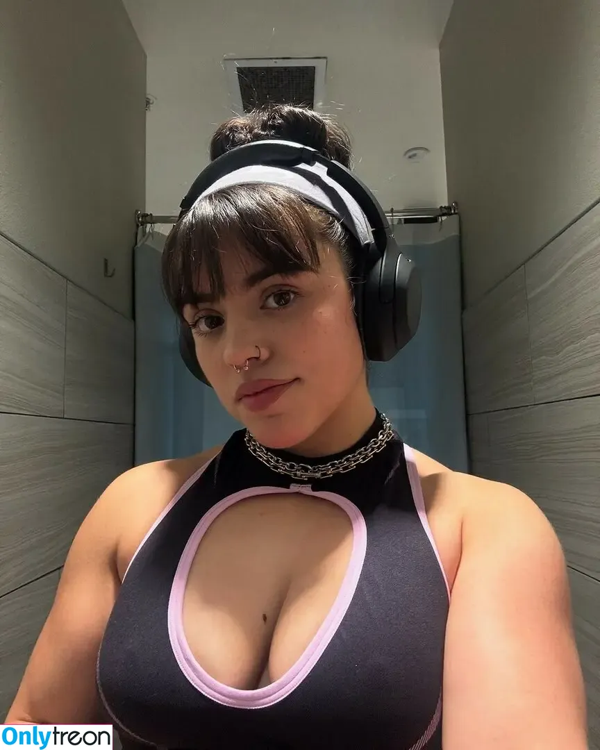 michellellamascorona nude photo #0088 (corona.michelle.llamas / michllamascorona)