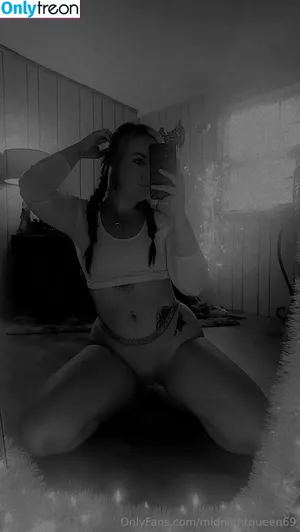 midnightqueen69 / midnightqu33n69 nude photo #0005