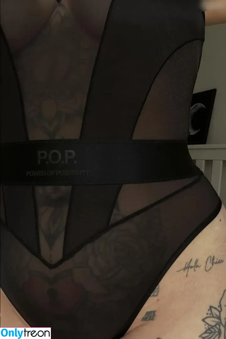Miezekatz Caro nude photo #0001 (miezekatz______)