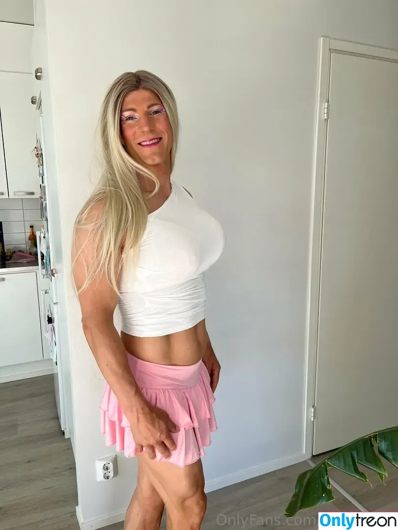 mikaela85 nude photo #0176 (mikaela85)