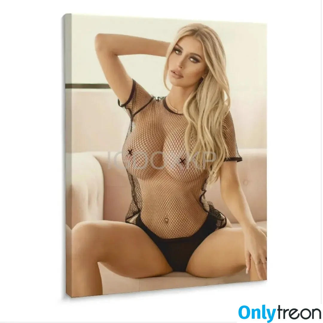 MikaylaDemaiter nude photo #0003 (MikaylaDemaiter)