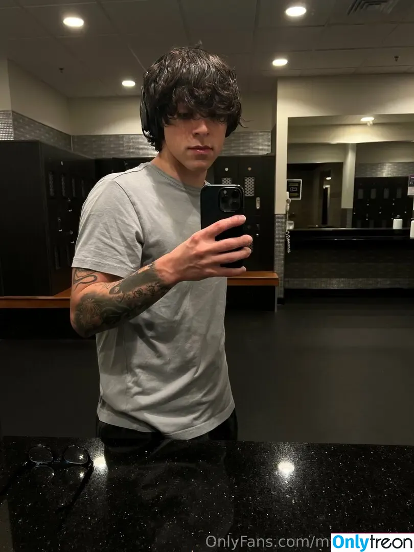 mikeybarone nude photo #0074 (mikeybarone)