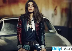 Mila Kunis / MilaKunisv / kunismilaonline / milakunis nude photo #0077
