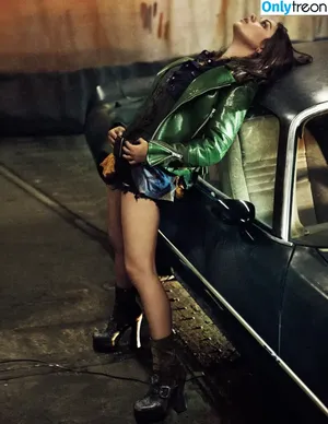 Mila Kunis / MilaKunisv / kunismilaonline / milakunis nude photo #0103