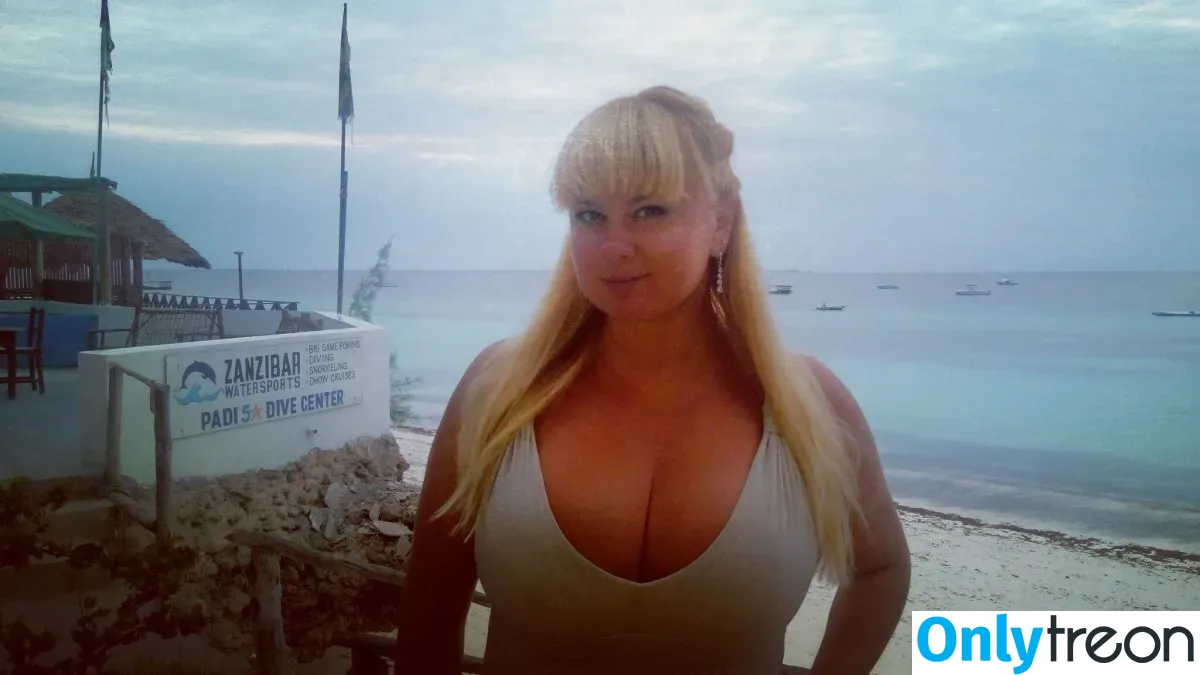 Mila Kuznetsova nude photo #0137 (MilaKuznetsova / mila_kuznetsova10)