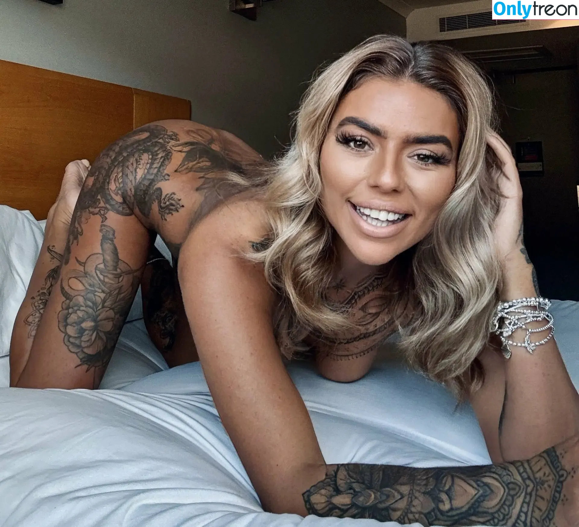 Mila Lou nude photo #0004 (itsmilalou)